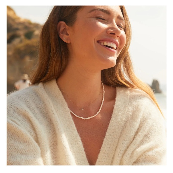 ✨ Gorjana Parker Pearl Necklace - Picture 2 of 5